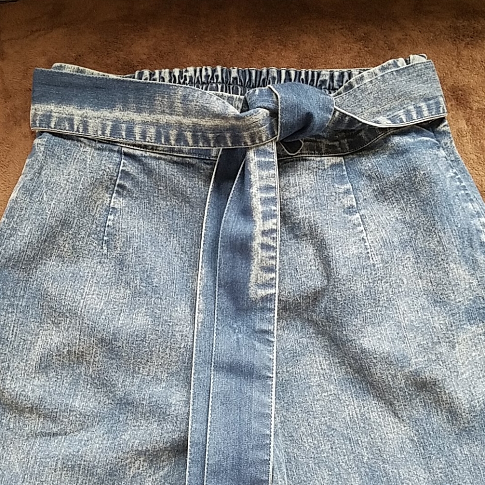 **HP** Ruffled Boho Wide Leg Jeans - Picture 11 of 11